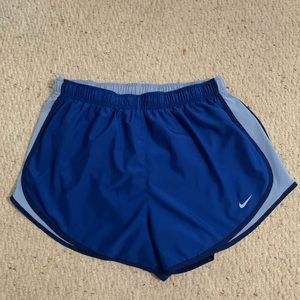 Nike Shorts (women)